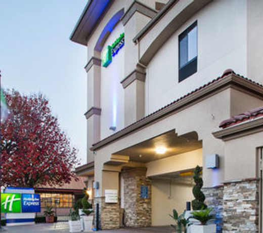 Holiday Inn Express Redwood City Central, an IHG Hotel