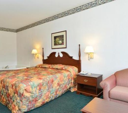 Super 8 by Wyndham Petersburg