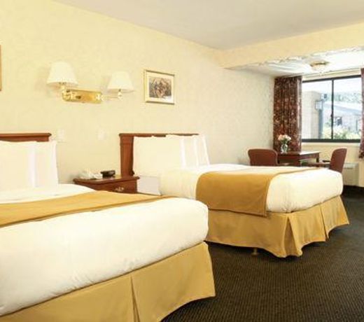 Days Inn by Wyndham Woodbury Long Island