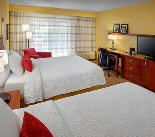 Courtyard by Marriott Lincroft Red Bank