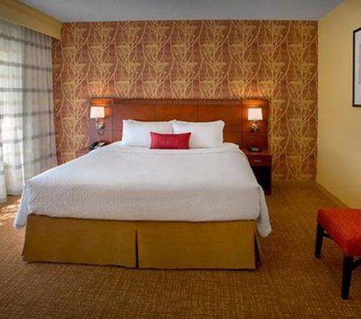 Courtyard by Marriott Lincroft Red Bank