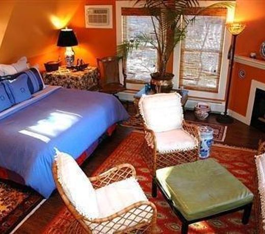 Red Elephant Inn Bed and Breakfast
