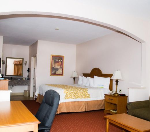 Days Inn by Wyndham Robstown