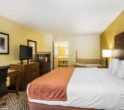 Quality Inn & Suites Montclair