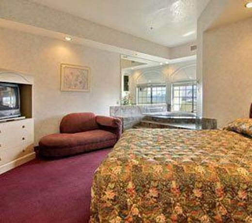 Ramada by Wyndham South El Monte