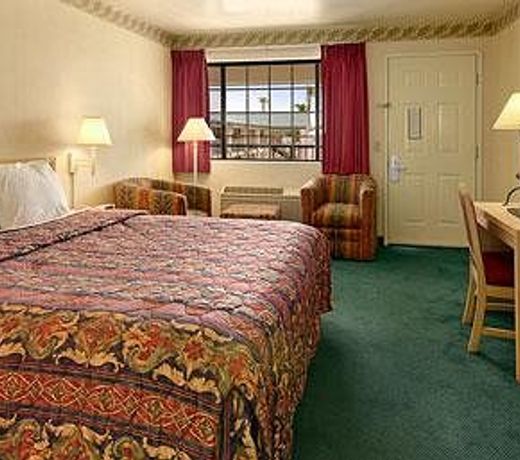 Safford Inn & Suites