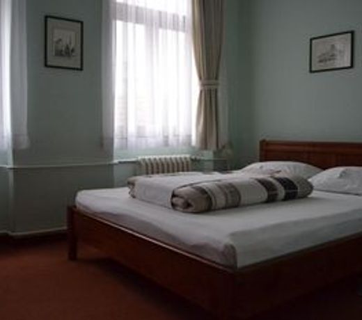 Ada Hotel