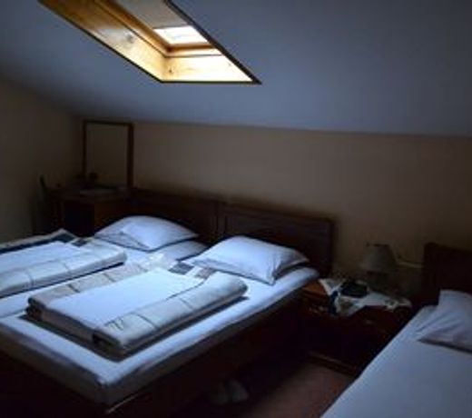Ada Hotel