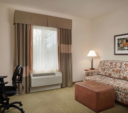 Hampton Inn and Suites Salem