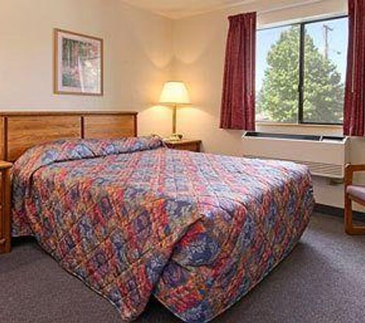 Super 8 By Wyndham Salem