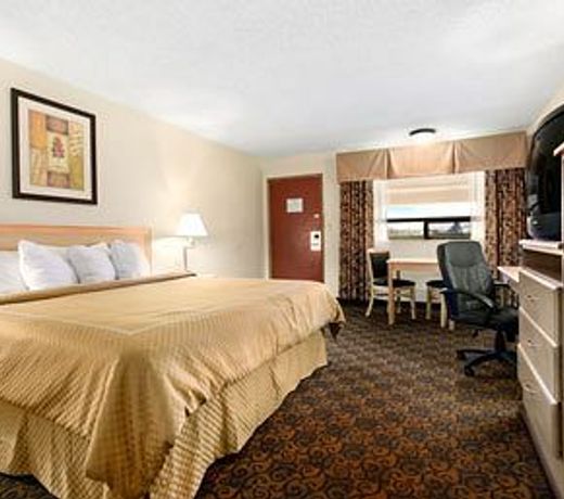 Days Inn by Wyndham Black Bear