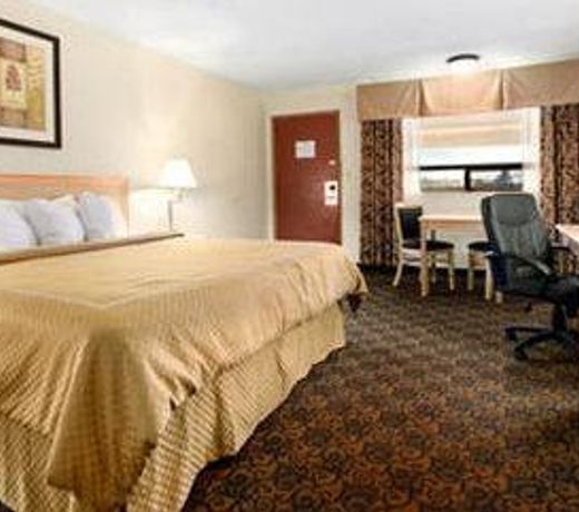 Days Inn by Wyndham Black Bear