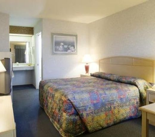 Good Living Inn