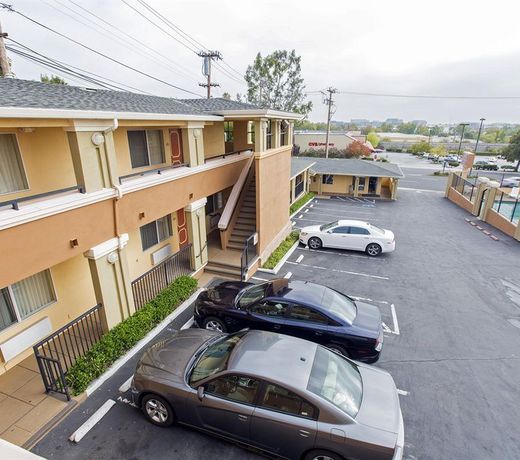 Days Inn San Carlos
