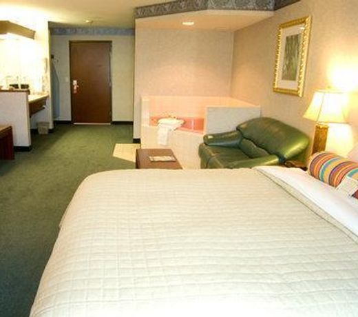 DoubleTree by Hilton Portland Tigard