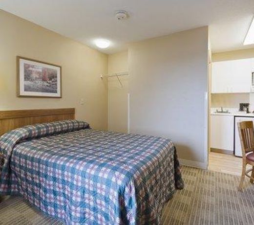 HomeTowne Studios by Red Roof Denver - Thornton