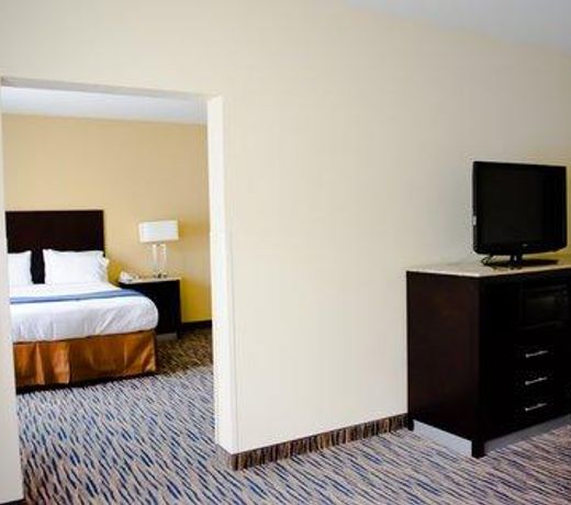 Holiday Inn Express & Suites Denver North - Thornton, an IHG Hotel