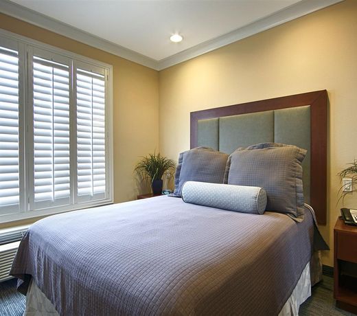 Best Western PLUS Avita Suites