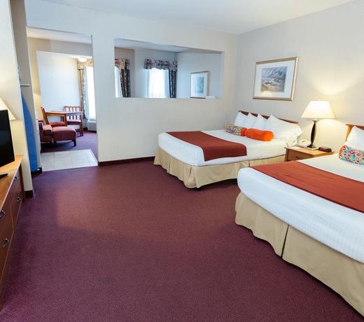 BayVue Hotel, Resort & Suites