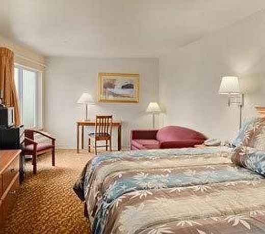 Quinault Sweet Grass Hotel
