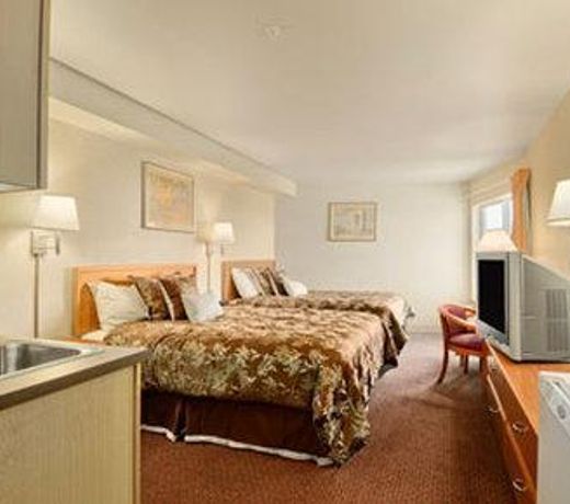 Quinault Sweet Grass Hotel