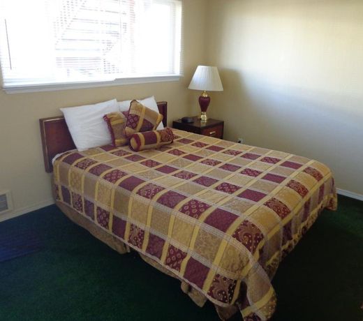 Ocean Shores Inn & Suites