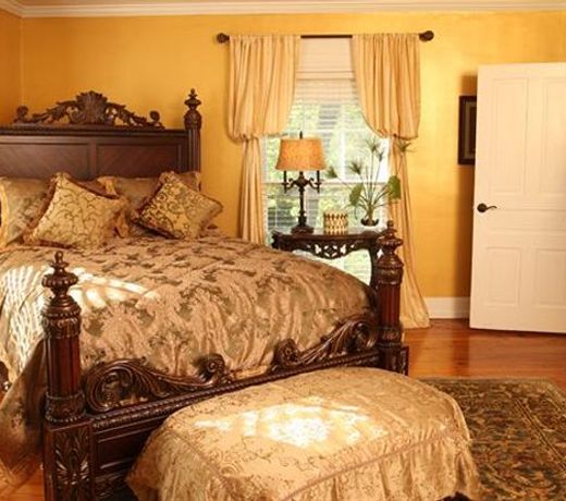 Chestnut Hill Bed & Breakfast