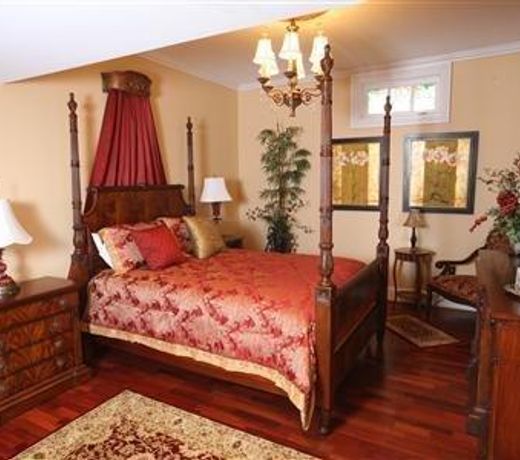 Chestnut Hill Bed & Breakfast