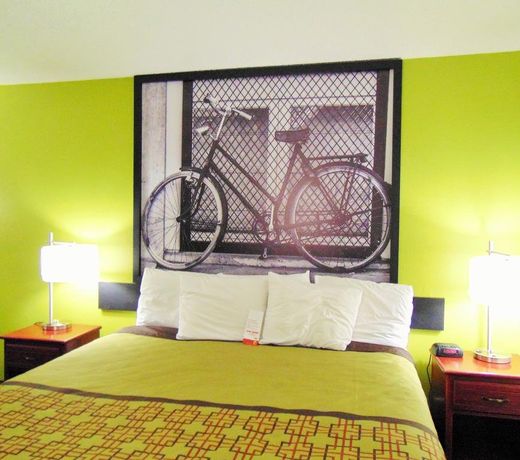 Super 8 by Wyndham South Boston VA