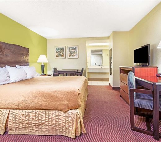 Days Inn by Wyndham Opelika