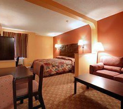 Red Roof Inn PLUS+ & Suites Opelika