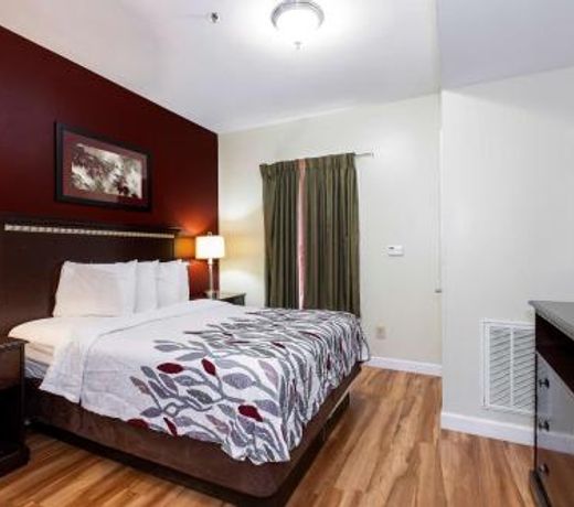 Red Roof Inn & Suites Wilson