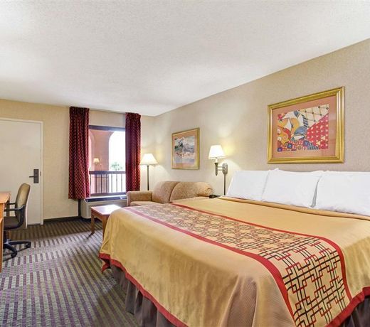 Days Inn by Wyndham Wilson