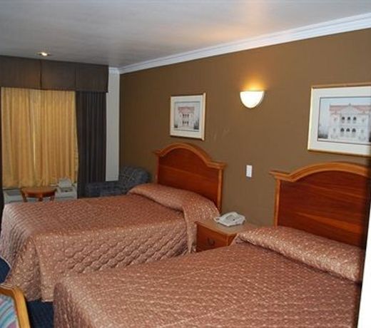 Walnut Inn and Suites