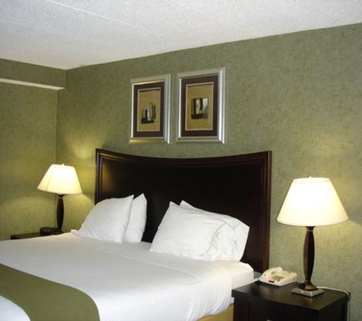 Holiday Inn Express Edgewood-I-95 Hotel