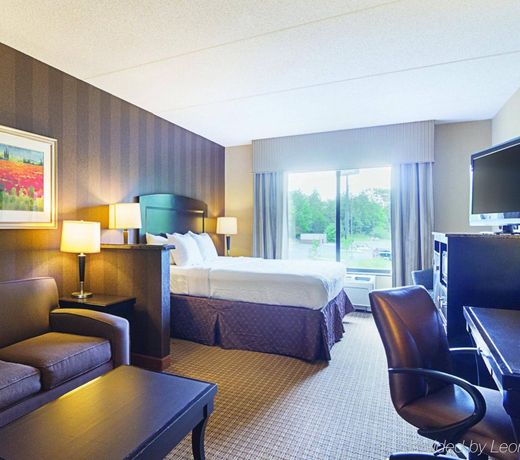 La Quinta Inn & Suites Bel Air I-95 Exit 77A
