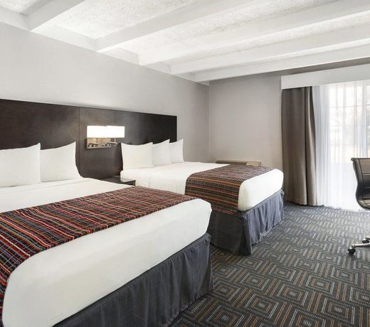 Country Inn & Suites by Radisson, Woodbury, MN