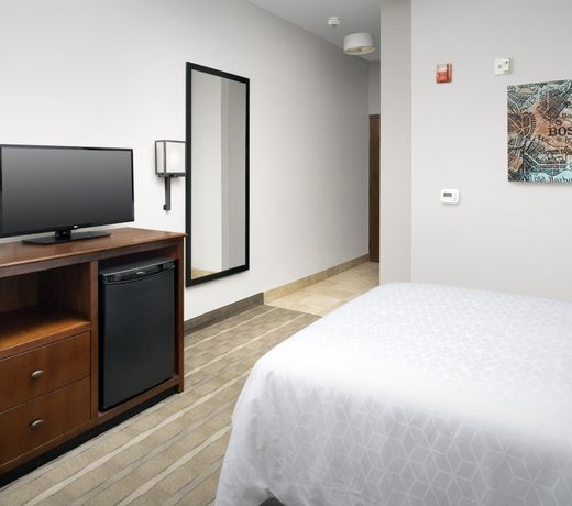 Holiday Inn Express Boston North-Woburn, an IHG Hotel