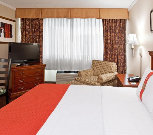 Days Inn by Wyndham Warren