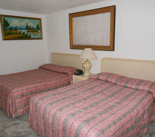 Sea Foam Motel