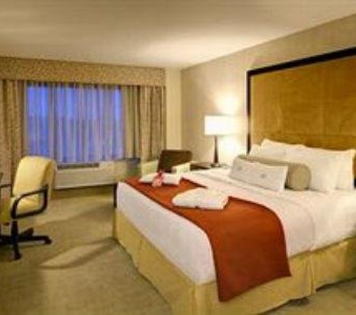 Sheraton Suites Wilmington Downtown