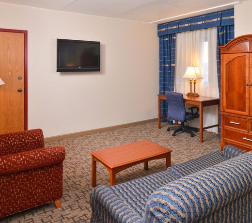 Comfort Inn & Suites Downtown Tacoma