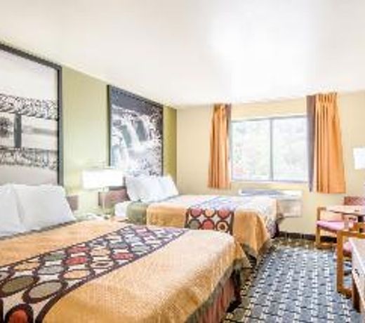 Super 8 by Wyndham Wheeling