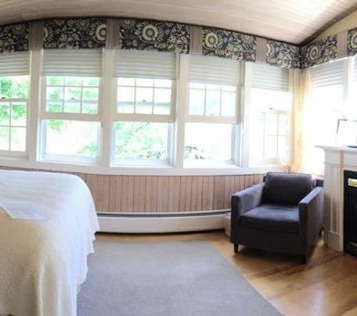 Inn at The Round Barn Farm