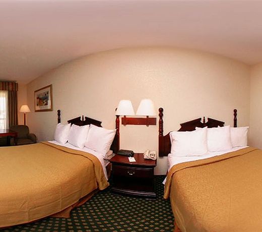 Econo Lodge Inn & Suites