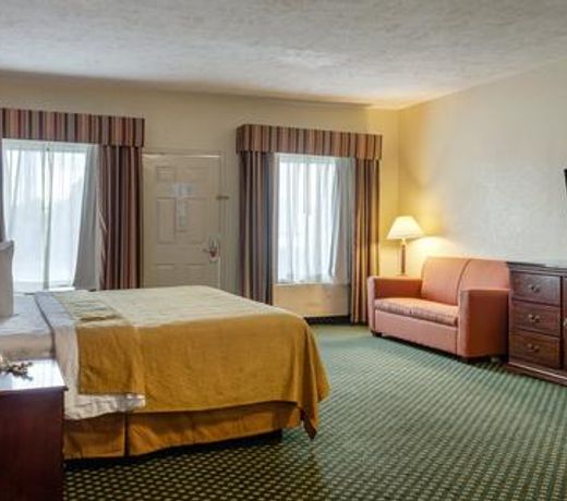 Econo Lodge Inn & Suites