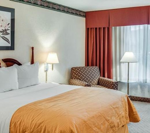 Clarion Inn