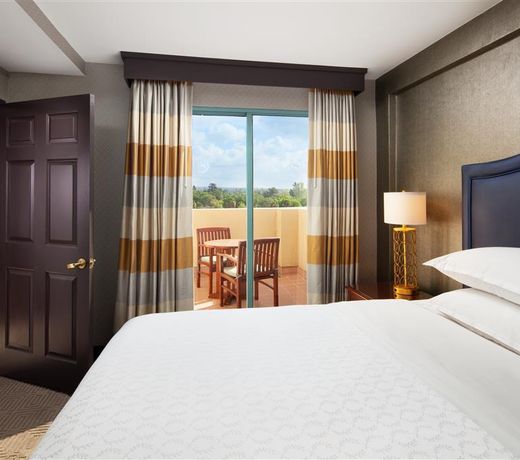 Sheraton Hotel Fairplex & Conference Center