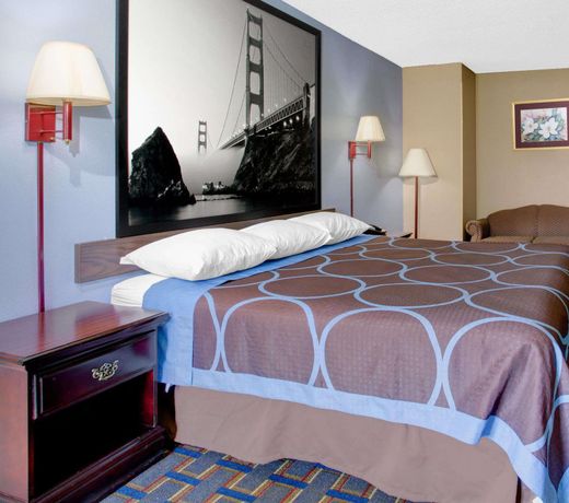 Super 8 by Wyndham Booneville