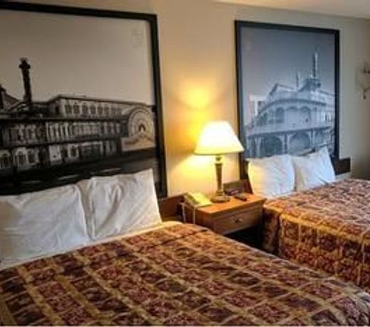 Super 8 By Wyndham Shenandoah